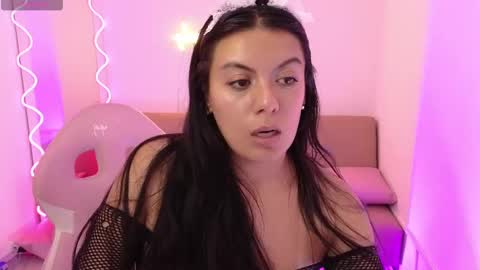Snapshot of coraline_tay chatting on 19, 2, 2025 Carolina online show from 19, 2, 2025