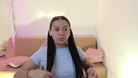 Snapshot of coraline_tay chatting on 27, 2, 2025 Carolina online show from 27, 2, 2025
