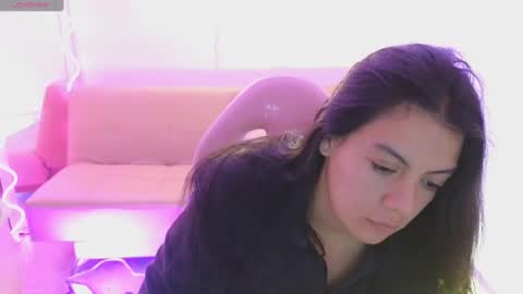 Snapshot of coraline_tay chatting on 12, 3, 2025 Carolina online show from 12, 3, 2025