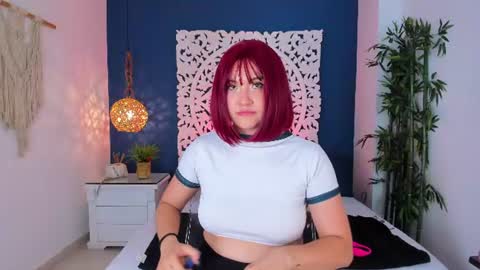 Snapshot of coralquinn chatting on 7, 7, 2026 online show from 7, 7, 2026