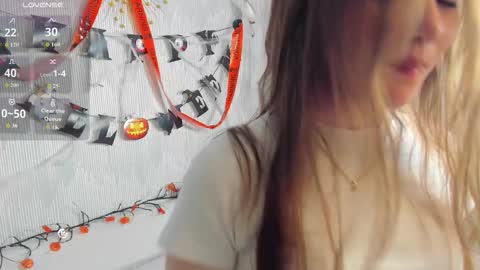 Snapshot of cordiacower chatting on 5, 11, 2025 Leya online show from 5, 11, 2025