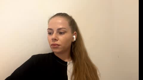 Snapshot of corinnachancy chatting on 19, 12, 2025 corinnachancy online show from 19, 12, 2025