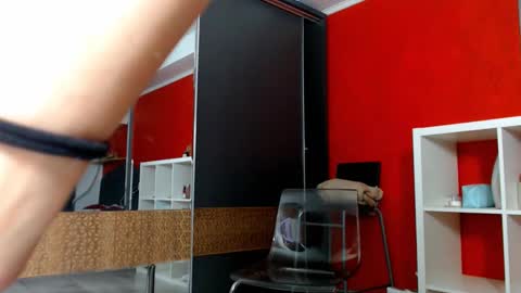 Snapshot of corinnefelicity chatting on 16, 12, 2025 Glorya online show from 16, 12, 2025