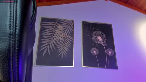 Snapshot of corinnerusso chatting on 30, 12, 2024 Corinne Russo online show from 30, 12, 2024