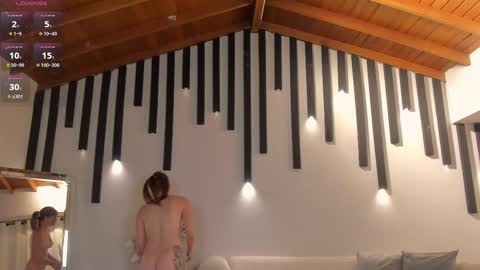 Snapshot of corinnerusso chatting on 1, 3, 2025 Corinne Russo online show from 1, 3, 2025