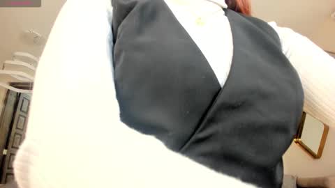 Snapshot of corinnerusso chatting on 22, 9, 2025 Corinne Russo online show from 22, 9, 2025