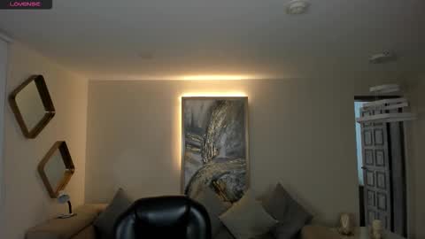 Snapshot of corinnerusso chatting on 2, 11, 2025 Corinne Russo online show from 2, 11, 2025