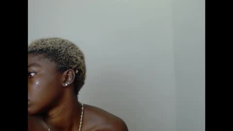 Snapshot of cornxcuntx chatting on 11, 10, 2025 cornxcuntx online show from 11, 10, 2025