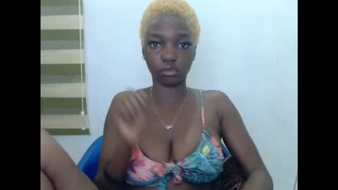 Snapshot of cornxcuntx chatting on 26, 11, 2025 cornxcuntx online show from 26, 11, 2025