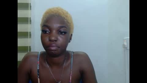 Snapshot of cornxcuntx chatting on 27, 11, 2025 cornxcuntx online show from 27, 11, 2025