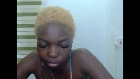 Snapshot of cornxcuntx chatting on 2, 12, 2025 cornxcuntx online show from 2, 12, 2025