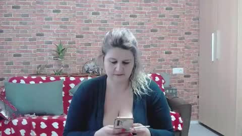 Elisa online show from 4, 3, 2025