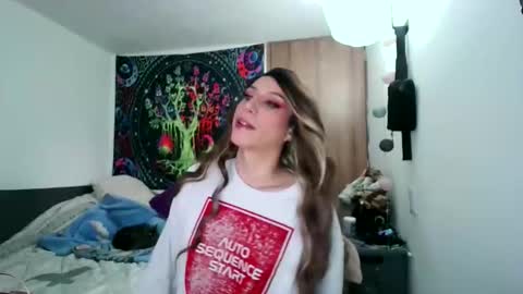 Snapshot of cosmic_crystal chatting on 9, 11, 2025 cosmic_crystal online show from 9, 11, 2025