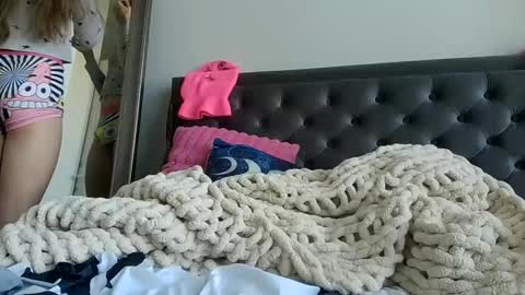 Snapshot of cosmicbae777 chatting on 12, 11, 2025 cosmicbae777 online show from 12, 11, 2025