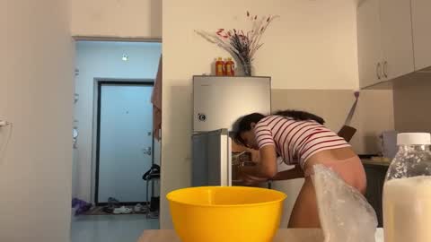 Snapshot of cosmo_pussy chatting on 8, 11, 2025 Lina online show from 8, 11, 2025