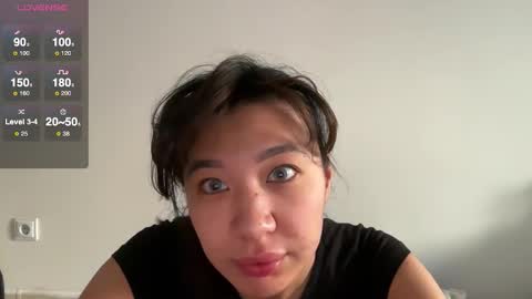 Snapshot of cosmo_pussy chatting on 17, 11, 2025 Lina online show from 17, 11, 2025
