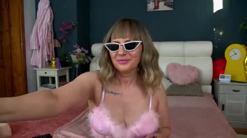 cougarmilf_ online show from 26, 2, 2026