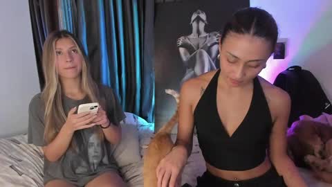 couple_funnyy online show from 11, 4, 2026