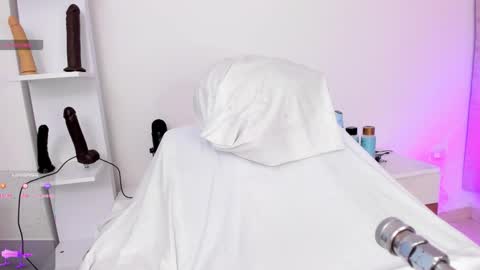 Snapshot of couple_naughty20 chatting on 2, 11, 2025 Maria online show from 2, 11, 2025