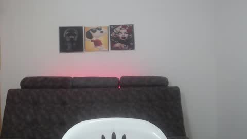  ALEJANDRO Y EMILY  online show from 12, 3, 2025