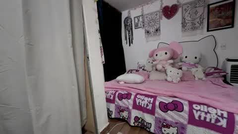 Snapshot of couple_sexxy7 chatting on 21, 6, 2026 MIA LIZ AND SAM online show from 21, 6, 2026