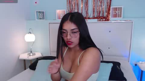 Snapshot of couplecolombia_gh chatting on 22, 2, 2025 lola y juan online show from 22, 2, 2025