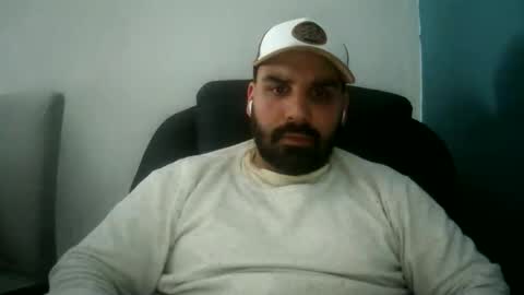 Snapshot of couplefun9198 chatting on 21, 11, 2025 couplefun9198 online show from 21, 11, 2025