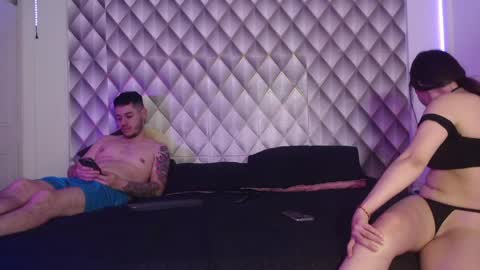 Couplelatin online show from 2, 4, 2026