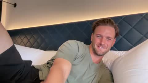 Courtney online show from 21, 2, 2025