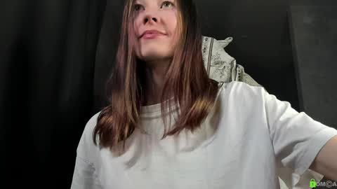 Snapshot of courtney_luv chatting on 17, 12, 2025 Im Courtney Nice to meet youFollow meInstagram courtneyluv778 online show from 17, 12, 2025