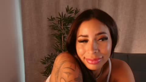 Courtney Hill online show from 27, 5, 2026