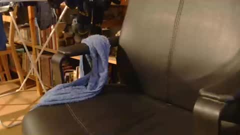 coyote017 online show from 9, 4, 2026