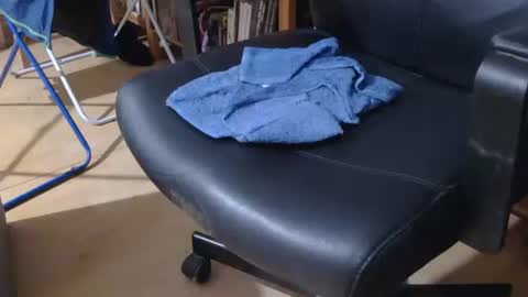 coyote017 online show from 15, 4, 2026