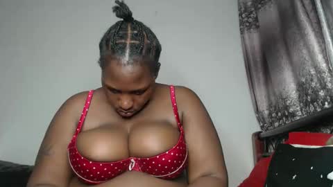 Snapshot of cozy_dion chatting on 17, 4, 2026 Erykah online show from 17, 4, 2026