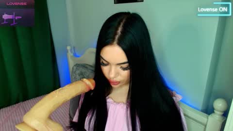 Snapshot of crazy__berry chatting on 31, 10, 2025 Eva online show from 31, 10, 2025