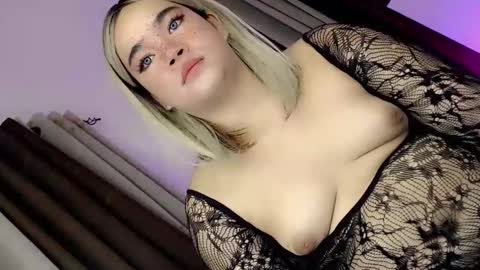 Hot Ayisha online show from 11, 2, 2026
