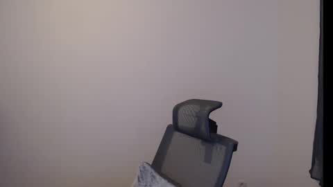 crazyangel8 online show from 8, 12, 2024