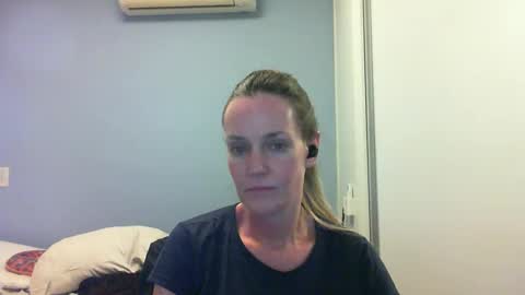 Snapshot of crazyanny chatting on 6, 10, 2025 Anny online show from 6, 10, 2025