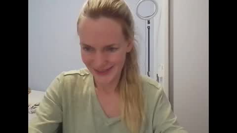 Anny online show from 4, 3, 2026