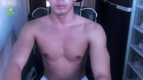 Snapshot of crazyasiancum chatting on 8, 11, 2025 Zion online show from 8, 11, 2025
