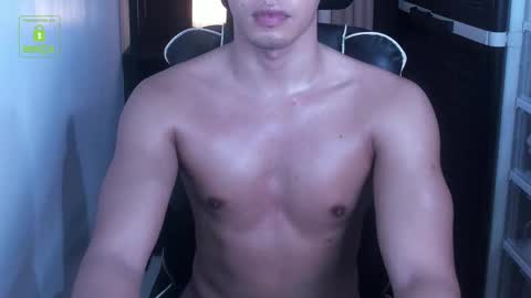 Snapshot of crazyasiancum chatting on 25, 11, 2025 Zion online show from 25, 11, 2025
