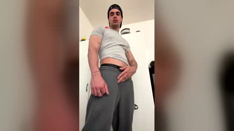 Snapshot of crazydickboy3 chatting on 29, 4, 2026 crazydickboy3 online show from 29, 4, 2026