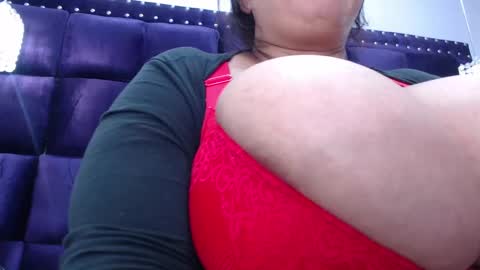 Snapshot of crazyonme chatting on 19, 9, 2025 diosalinda online show from 19, 9, 2025