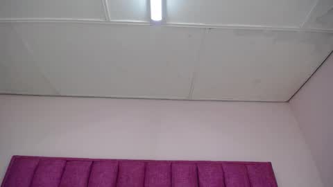 Snapshot of crazyonme chatting on 24, 10, 2025 diosalinda online show from 24, 10, 2025