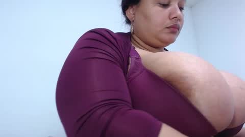 Snapshot of crazyonme chatting on 5, 12, 2025 diosalinda online show from 5, 12, 2025