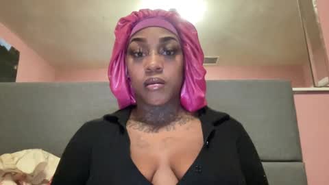 Snapshot of creame_sensation chatting on 19, 2, 2025 PHANTOMTARGARYENXXX online show from 19, 2, 2025