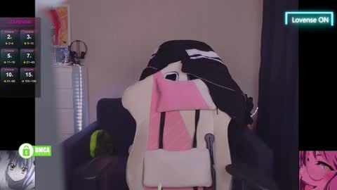 Snapshot of creammeow chatting on 29, 9, 2025 Alina online show from 29, 9, 2025