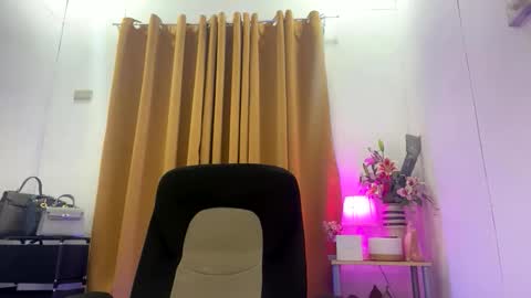 A S H L Y online show from 28, 9, 2025