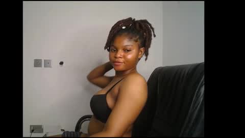 Snapshot of creamy_juicypussy chatting on 3, 3, 2025 Lady jasmine online show from 3, 3, 2025