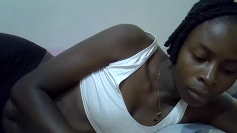 creamy_pussie online show from 16, 4, 2026